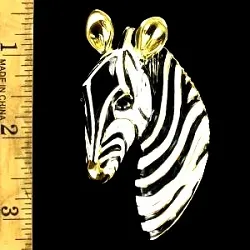 blackwhitezebraheadpin_vintagezebrapin_vintagezebrabrooch_ladiesdesignerjewelry_handpaintedzebrapin_largezebrapin_largezebrabrooch