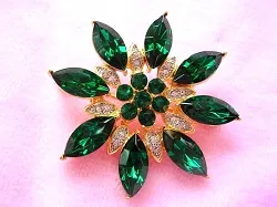emeraldflowerbrooches_emeraldflowerpins_rhinestoneflowerpins_rhinestoneflowerbrooches_ladiesdesignerjewelry_austriancrystalflowerpins_bridaljewelrypins