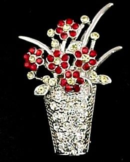 Bouquetofflowerspin_vintageflowerpins_vintageflowerbrooches_crystalflowerpins_rhinestoneflowerpins_rubyrhinestoneflowerbrooch_ladiesdesignerjewelry