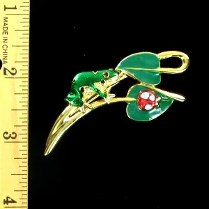vintagefrongonalilypin_vintagefrogpins_vintagefrogbrooch_rhinestonefrogpins_rhinestonefrogbrooch_ladiesdesignerjewelry_diamondfrogpin_crystalfrogpin_goldfrogpin_estatepinsbrooches